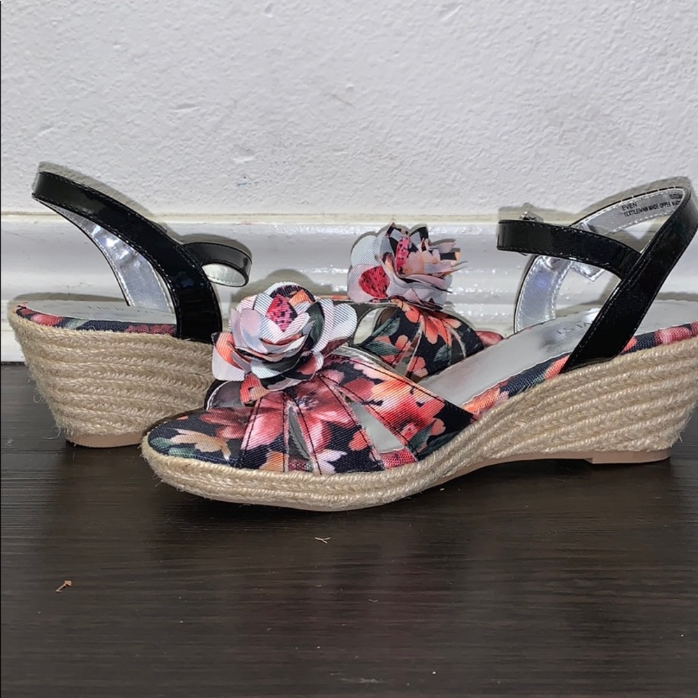 👡Girls Nine West Wedges👡